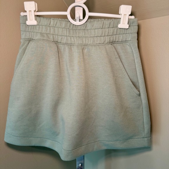 Yogalicious Pants - Yogalicious Scuba Zuri Skort Sage Green Athletic Mini Skirt XS Pockets
